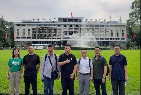 世騰控股董事長，副董事長一行赴越南考察調(diào)研