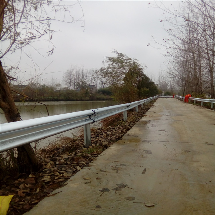 浙江公路護欄多少錢一米？